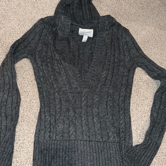 Aeropostale V neck hooded sweater gray medium - Picture 1 of 3